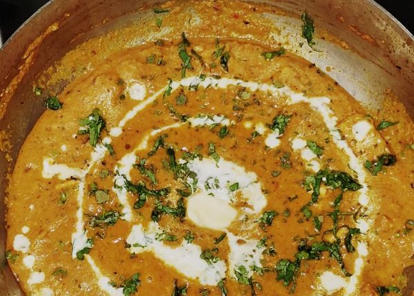 A rich homestyle dinner curry cooked fresh by a Qwikly chef
